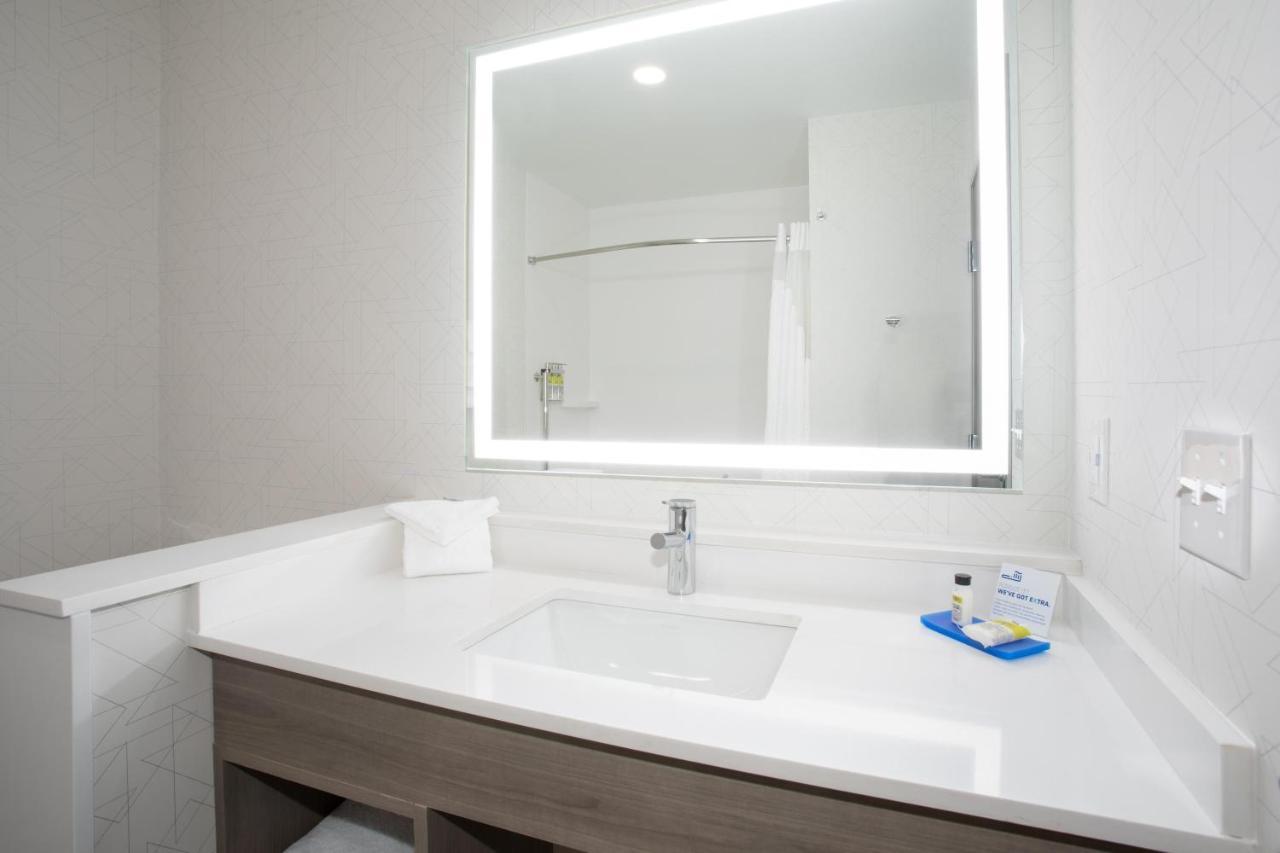 Holiday Inn Express Hotel & Suites Idaho Falls By Ihg Екстер'єр фото