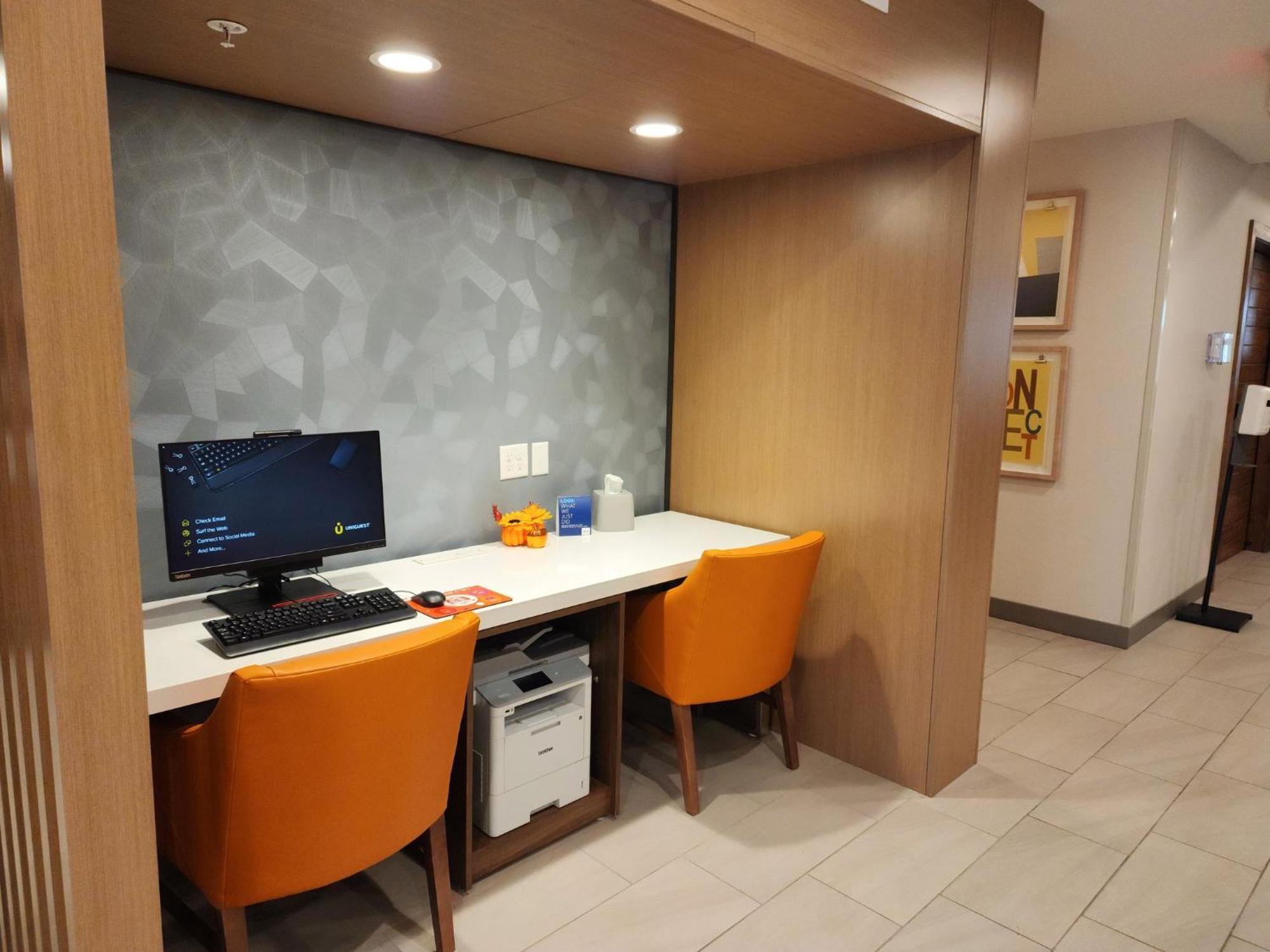 Holiday Inn Express Hotel & Suites Idaho Falls By Ihg Екстер'єр фото