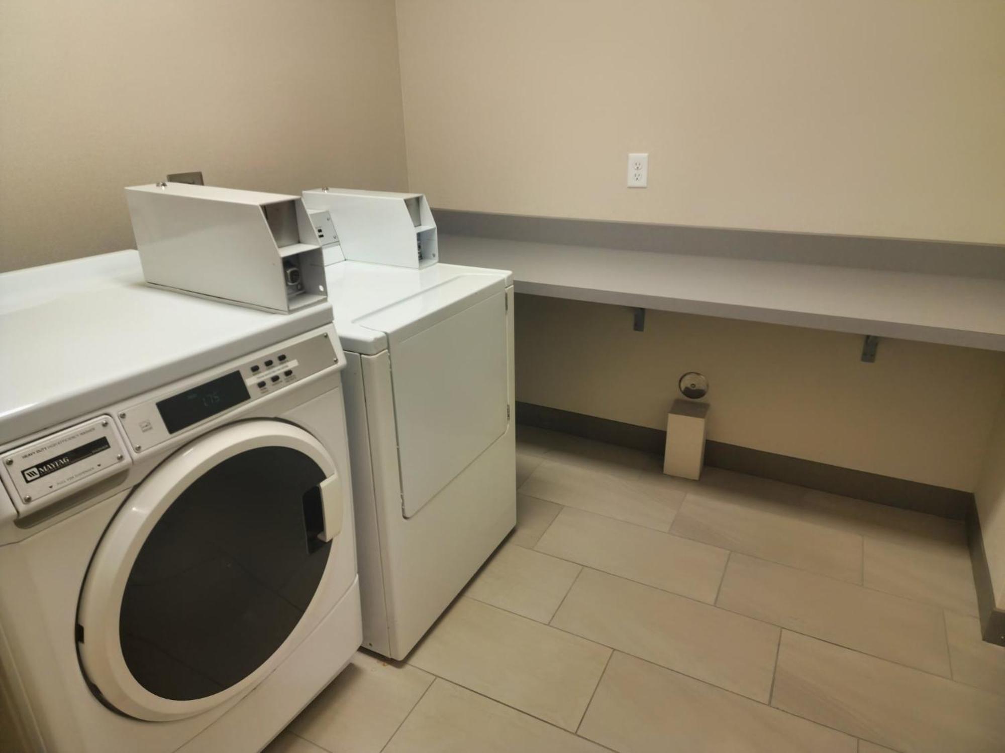 Holiday Inn Express Hotel & Suites Idaho Falls By Ihg Екстер'єр фото