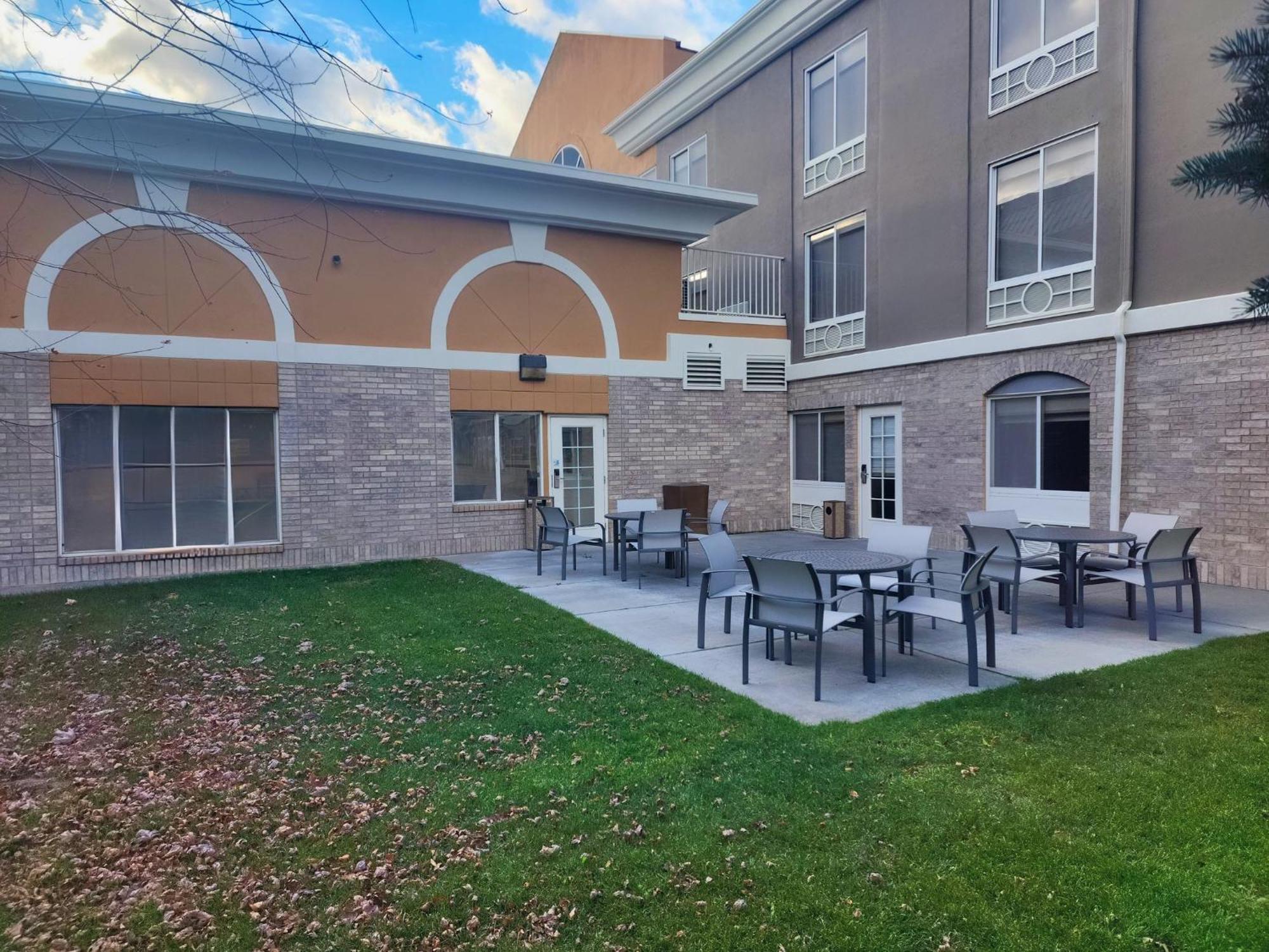 Holiday Inn Express Hotel & Suites Idaho Falls By Ihg Екстер'єр фото