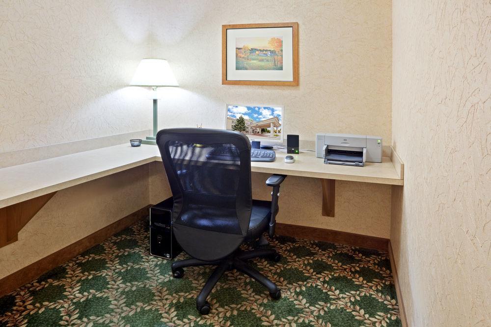 Holiday Inn Express Hotel & Suites Idaho Falls By Ihg Зручності фото